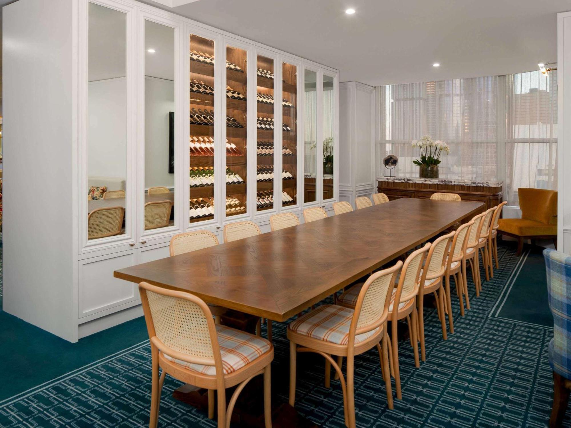 Pullman Melbourne City Centre Buitenkant foto The dining room