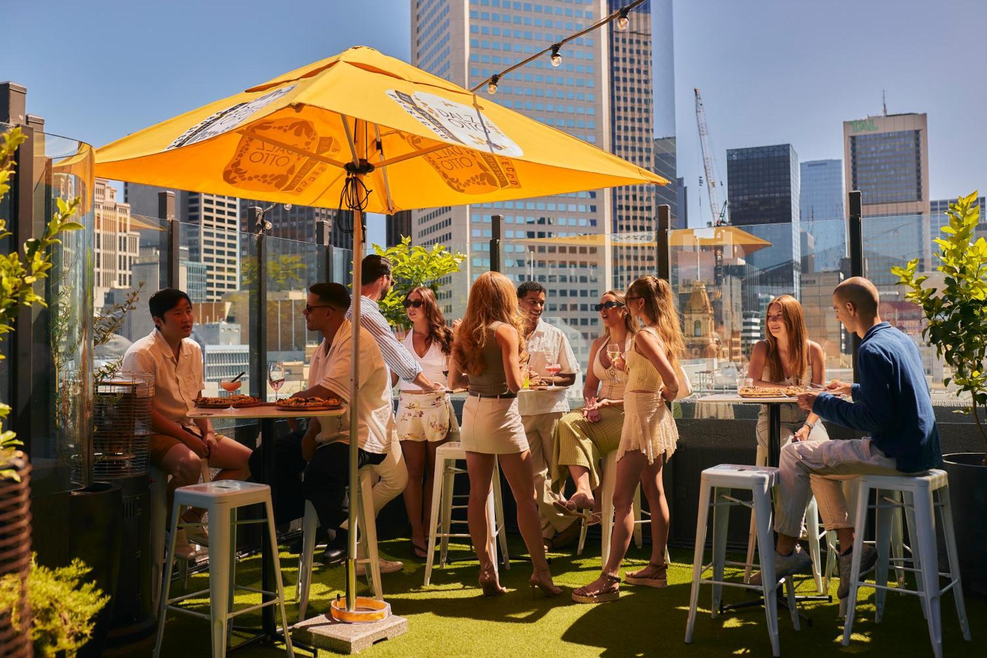 Pullman Melbourne City Centre Buitenkant foto The Terrace at the Crown Hotel